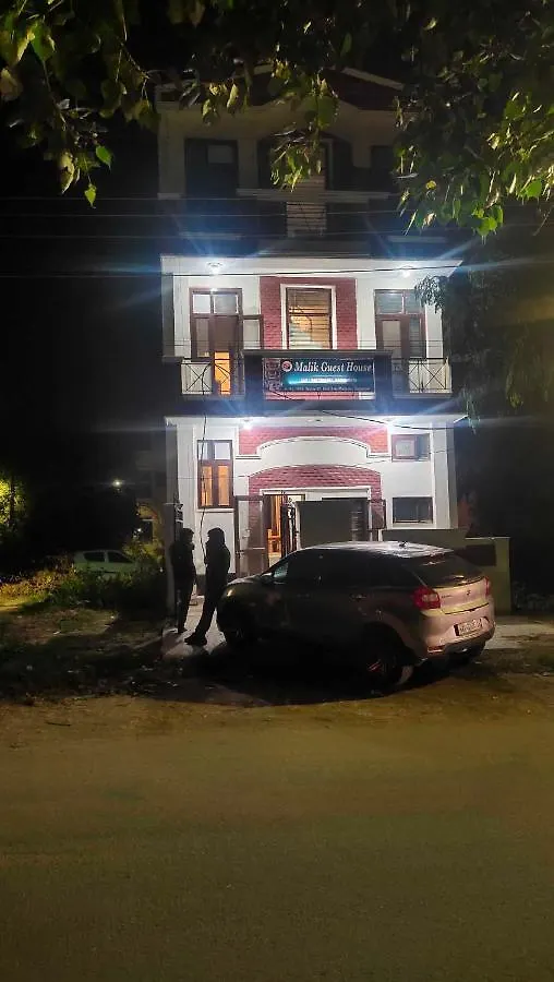 ***  Hotel O Malik Guest House Near Omaxe Celebration Mall Gurgáon Indie